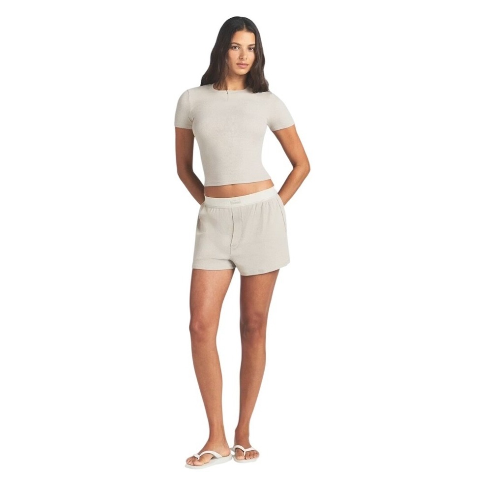 Skims Boyfriend Loose Boxer Shorts Stone Color Womens Large New
